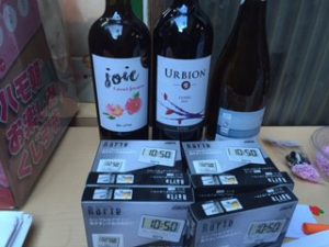 VIC賞　ワイン、タイマー（撮影：小松由美氏）